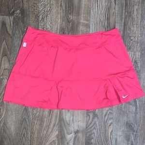 Pink Nike women's pleated golf/tennis skort